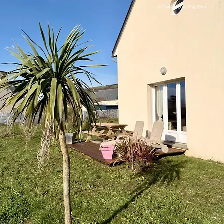 Maison Blanche 300 M De La - Surtainville