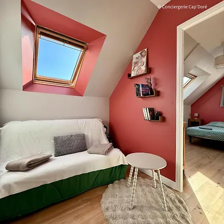 Maison Blanche 300 M De La -