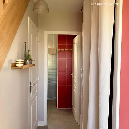 Maison Blanche 300 M De La -