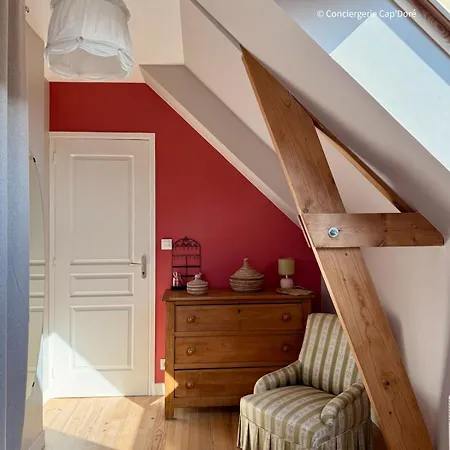 Maison Blanche 300 M De La - *